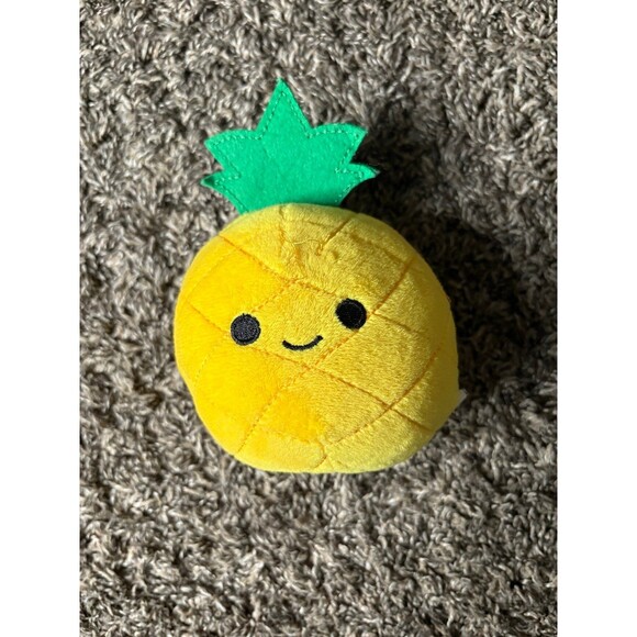 Smiling Happy Pineapple Plush , Cute and Cuddly Plush Preowned - Picture 1 of 2